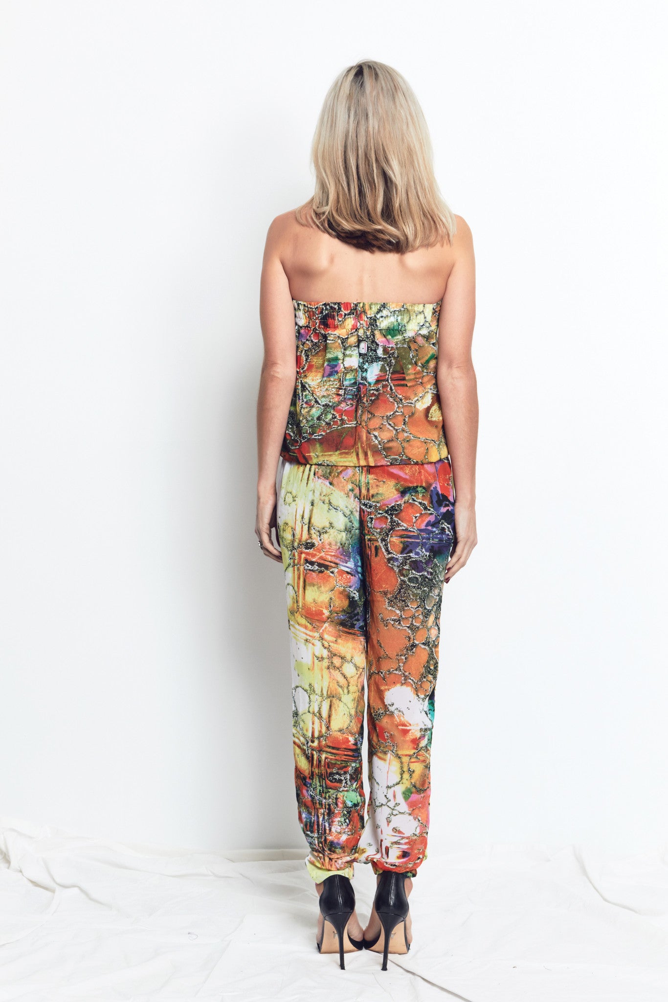 STRAPLESS MAXI JUMPSUIT / Bright MARBLE PRINT