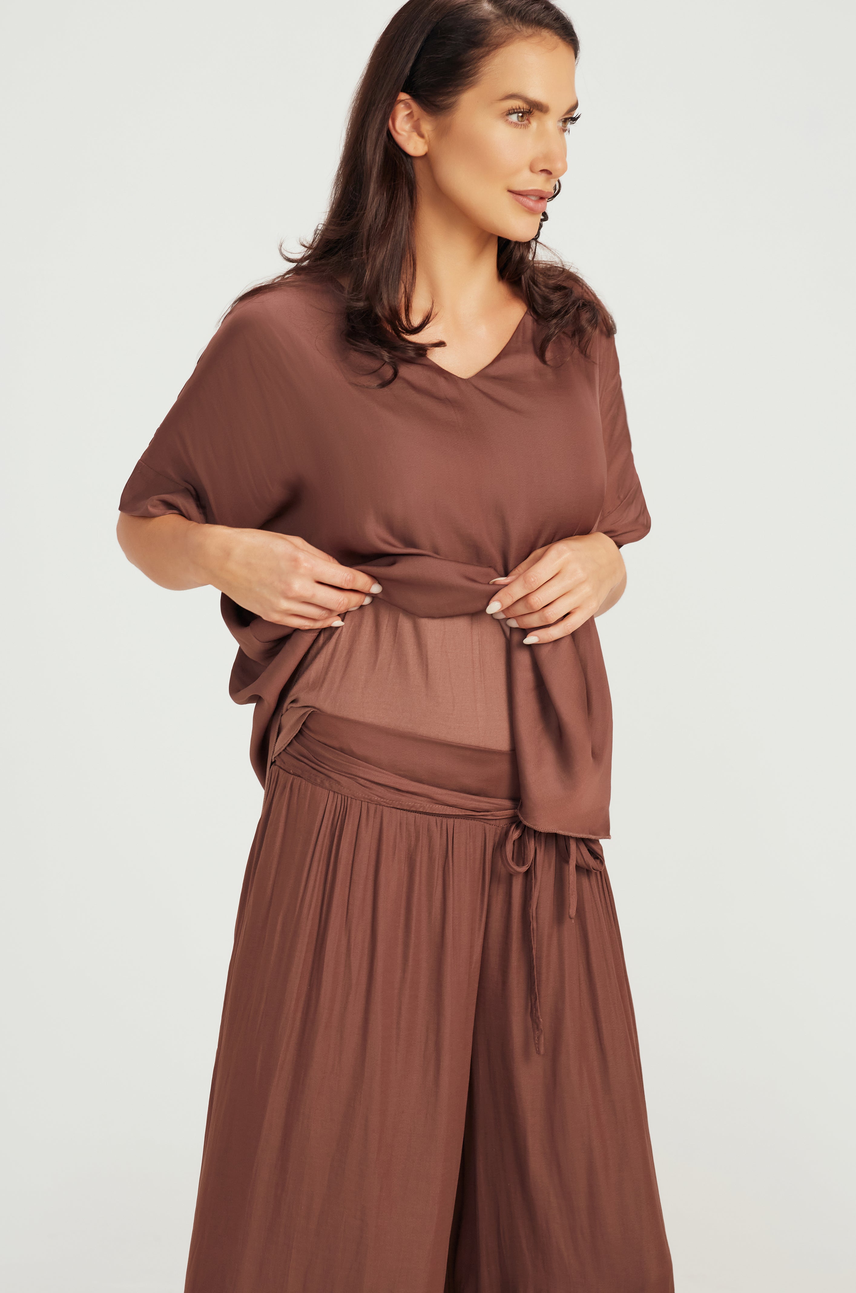 THE STAPLE TOP -V NECK  / CHOCOLATE PLUM / MATERNITY / PRE ORDER ONLY - Available Mid MAY