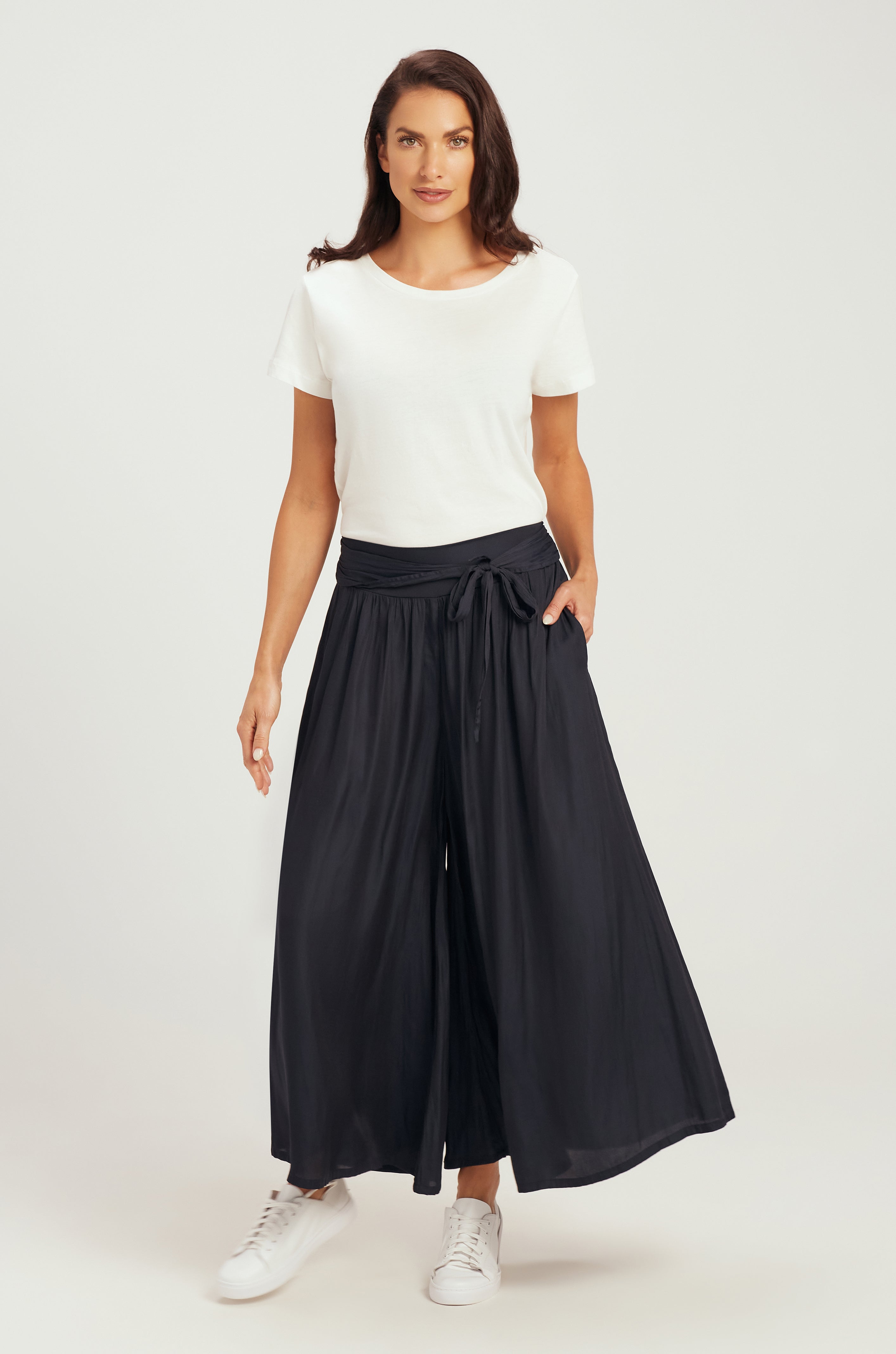 SKIRT PANTS / NAVY / SIZES LARGE , 4XL,5XL PRE ORDERS ONLY available MID MAY 24